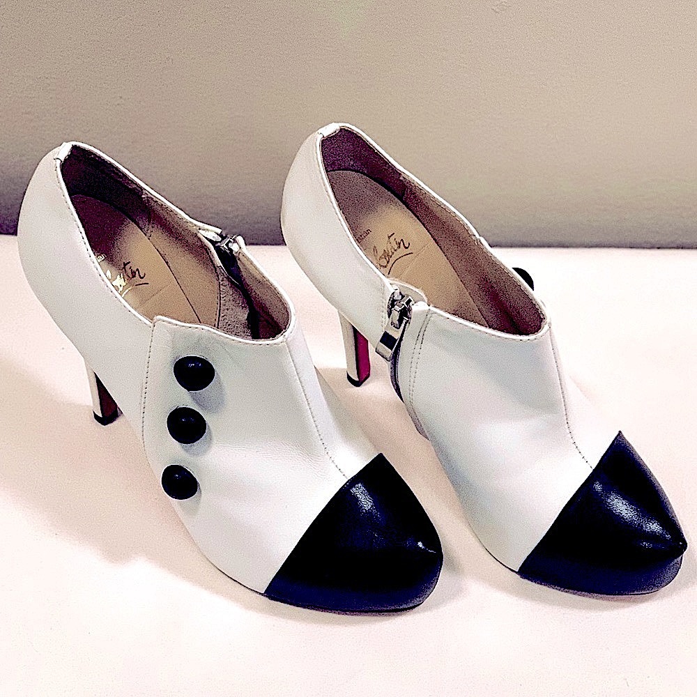CHRISTIAN LOUBOUTIN Ankle Boots size 39 US 8 White and Black Leather - Picture 1 of 9